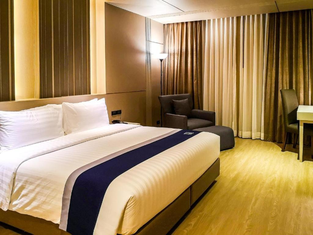 Zayn Hotel Bangkok - Airport Link Access Exterior photo
