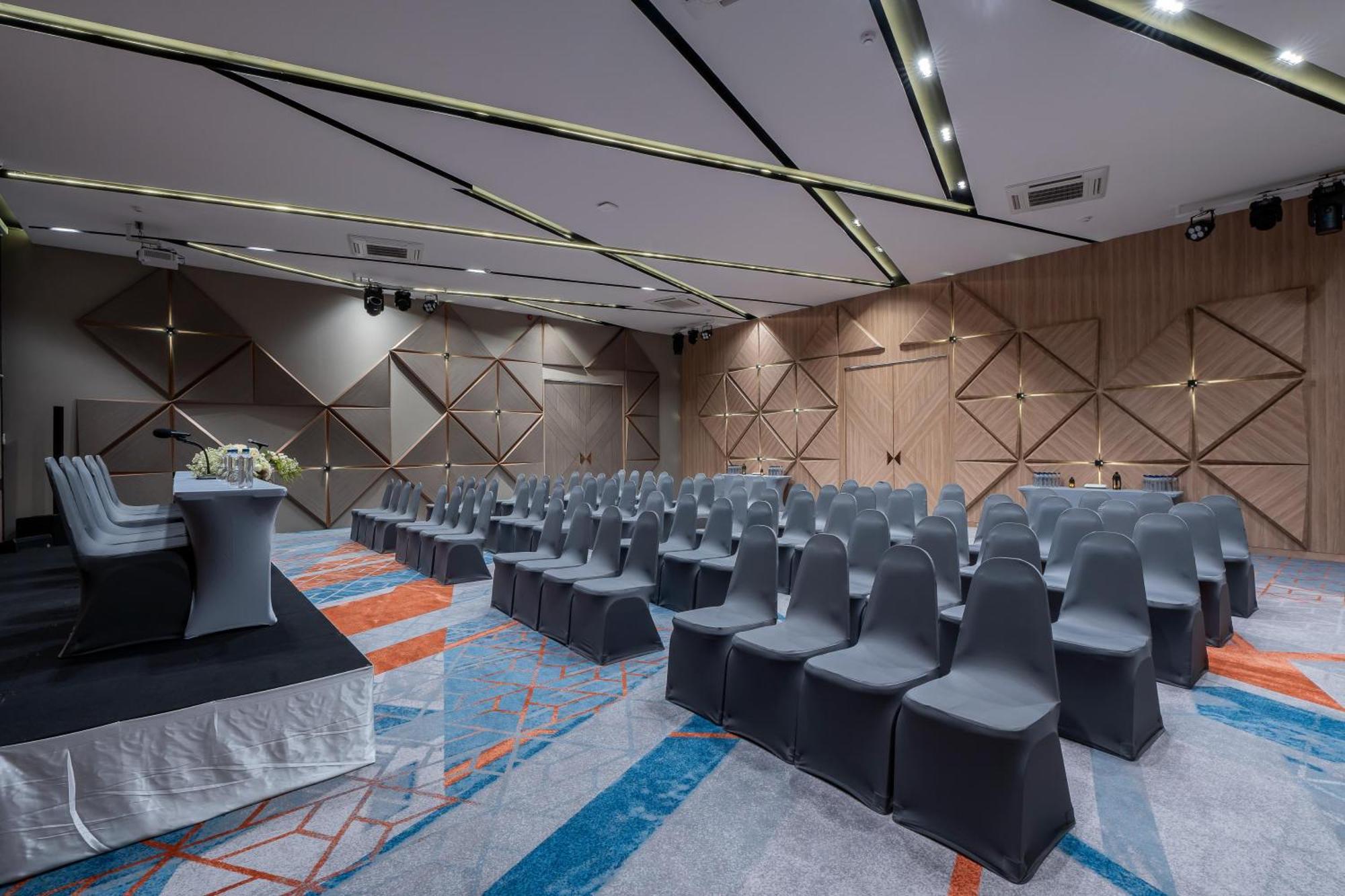 Zayn Hotel Bangkok - Airport Link Access Exterior photo