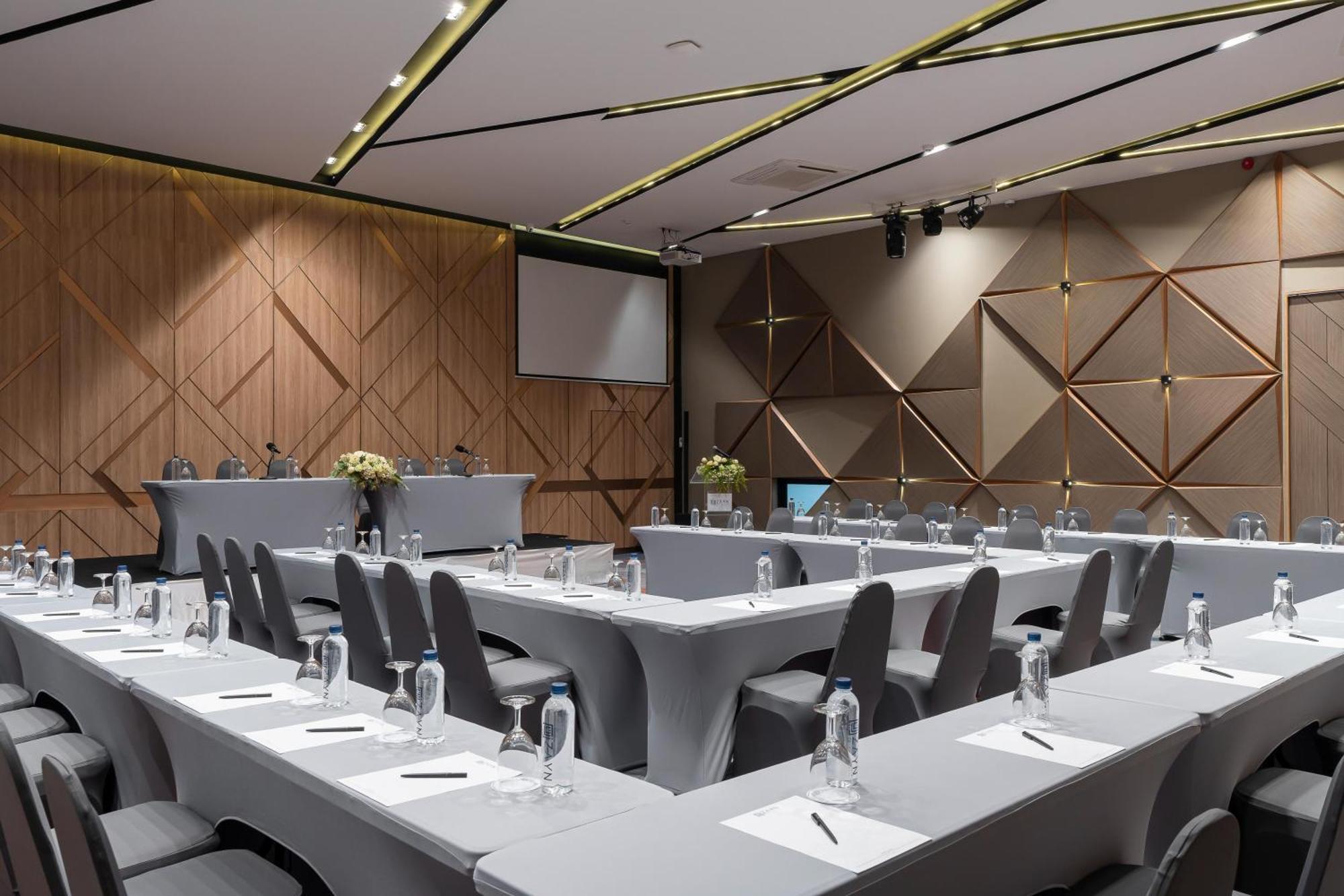 Zayn Hotel Bangkok - Airport Link Access Exterior photo