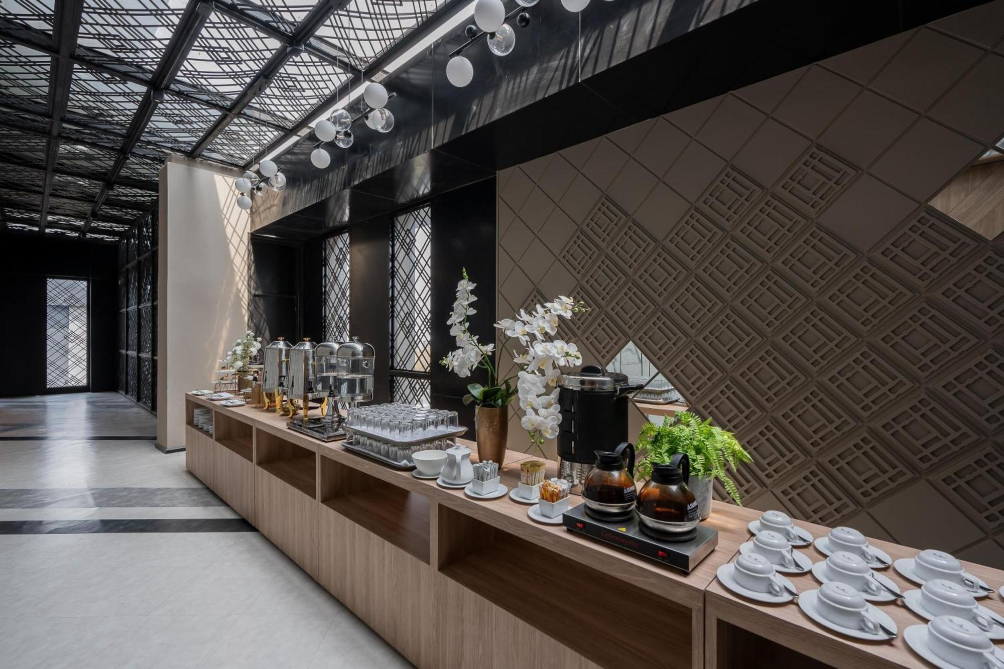 Zayn Hotel Bangkok - Airport Link Access Exterior photo